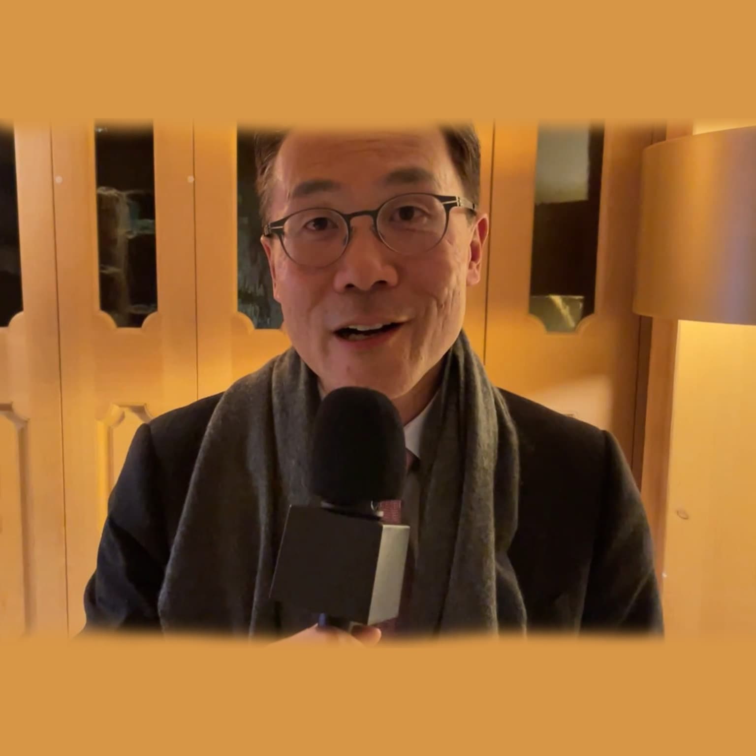 Collaborating in crisis Solving global problems on a larger scale